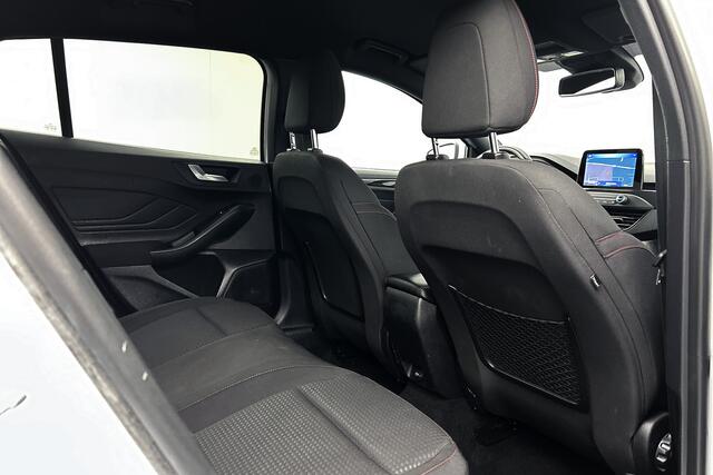 Ford FOCUS Wagon 1.0 EcoBoost ST Line X | Stoelverwarming | LED koplampen | Navigatie
