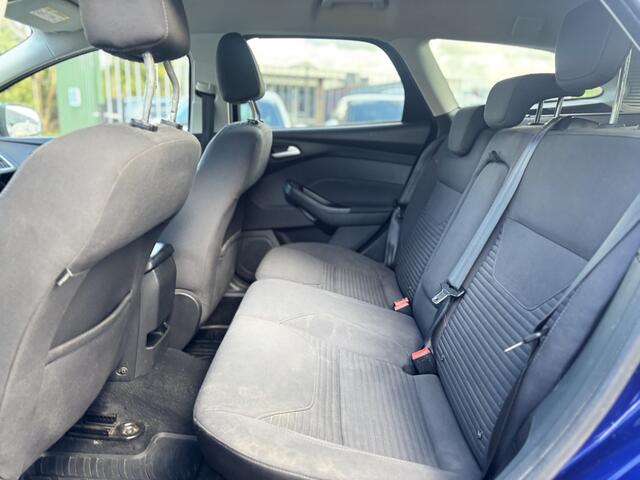 Ford FOCUS Wagon 1.0 Titanium CLIMA!NAVI!