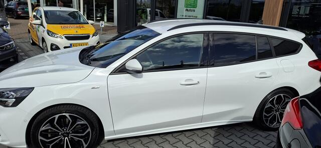 Ford FOCUS Wagon 1.0 EcoBoost Hybrid ST Line Navi