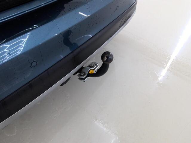 Ford FOCUS 155pk Active X Automaat Trekhaak Camera Winter Parking Dodehoek Adap Cruise B&O Navi Privacy glass 5drs