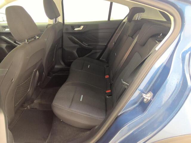 Ford FOCUS 155pk Active X Automaat Trekhaak Camera Winter Parking Dodehoek Adap Cruise B&O Navi Privacy glass 5drs