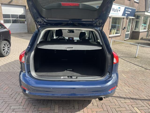 Ford FOCUS Wagon 1.0 EcoBoost Hybrid Trend Edition Business TREKHAAK WINTER PACK ADD CRUISE CAMERA