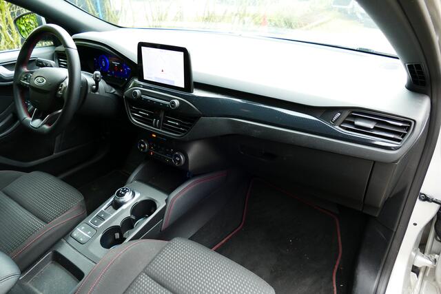 Ford FOCUS 1.5 150pk EcoBoost ST Line X Business. Camera, Adap Cruise, Stoel&StuurVerw, Haak 1500kg