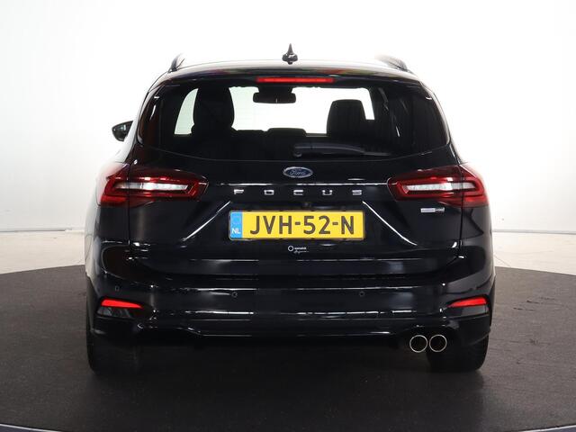 Ford FOCUS Wagon 1.0 EcoBoost Hybrid ST Line X | Elekt. Wegklapbare Trekhaak | Winterpakket | Cruise Control Adaptief | Parkeercamera | Head-Up | Navigatie |