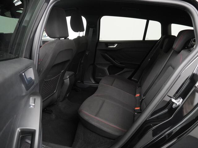 Ford FOCUS Wagon Ecoboost Hybrid 155 pk ST-line | Winter Pack | LED | Camera | Adapt. Cruise | Apple Carplay draadloos