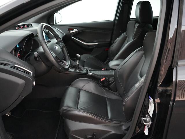Ford FOCUS ST-3 2.0 250pk PERFORMANCE PACK |Sony|Apple carplay|parkeer camera|stoelverwarming|bi-xenon|19" Performance wielen|stuurverwarming|