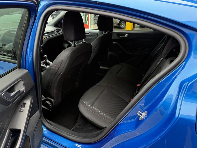 Ford FOCUS 1.0 EcoBoost Hybrid ST Line X Business | NAP | Navigatie | Achteruitrijcamera | Cruise adaptief | Climate Control | DAB | Lichtmetaal |