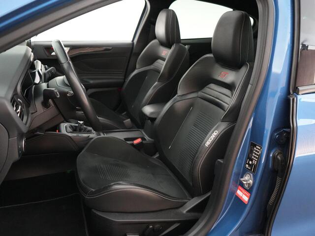 Ford FOCUS ST-3 2.3 280pk PERFORMANCE PACK |Milltek|19" Sparco|Maxton|sper diff|launch control|pano|B&O|Apple Carplay|winterpack|adaptive cruise|LED-koplampen|parkeercamera|