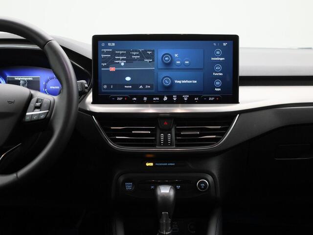 Ford FOCUS Wagon 1.0 EcoBoost Hybrid Titanium X | Climate Control / ECC | Licht metalen velgen 17 inch | Trekhaak | Cruise control Standaard | Navigatie | LED koplampen | Park Distance Control voor en achter | Achteruitrijcamera | Dakrailing |