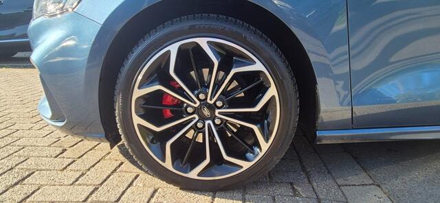 Ford FOCUS 1.0 EcoBoost Titanium X business automaat ST line