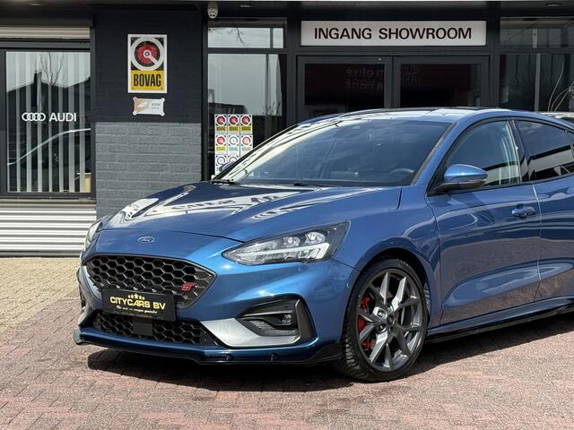 Ford FOCUS 2.3 EcoBoost Performance ST-3 280 pk apple carplay recaro stoelen B&O xenon climate ctr half leder/stof camera maxton spoiler pakket lmv 19 inch