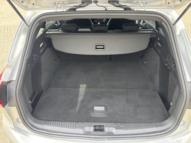 Ford FOCUS Wagon 1.0 EcoBoost Hybrid ST Line 125pk | Winter Pack | Adaptieve Cruise Control | BLIS | 17 Inch Velgen | SYNC 4