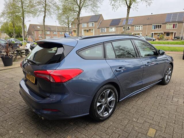 Ford FOCUS Wagon 1.0 EcoBoost ST Line Business 125PK/ Airco/ Navigatie/ Cruise/ Apple carplay/ PDC/ LED/ LMV