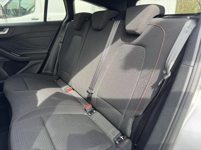 Ford FOCUS Wagon 1.0 EcoBoost Hybrid ST Line 125pk | Winter Pack | BLIS | Adaptieve Cruise Control | Achteruitrijcamera | 17 Inch Velgen | SYNC 4