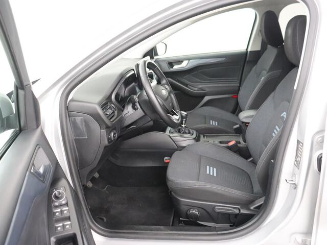 Ford FOCUS 1.0 EcoBoost Hybrid Active X | Carplay | Navigatie | Full LED | Keyless | DAB | Digital Cockpit | Climate control | Parkeerhulp | Cruise control | Blueooth