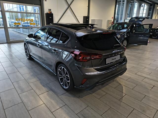 Ford FOCUS ST-Line EcoBoost Hybrid 155 pk | Pano | 18" | Winter Pack | Camera | Adapt. cruise | Camera | Draadloos Apple Carplay |