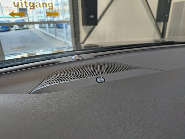 Ford FOCUS ST-Line EcoBoost Hybrid 155 pk | Pano | 18" | Winter Pack | Camera | Adapt. cruise | Camera | Draadloos Apple Carplay |