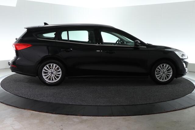 Ford FOCUS Wagon 1.0 EcoBoost Titanium Business | TREKHAAK | CARPLAY | CLIMA |