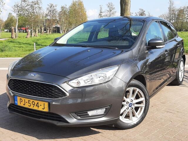 Ford FOCUS 1.0 125pk Airco Navigatie Bluetooth