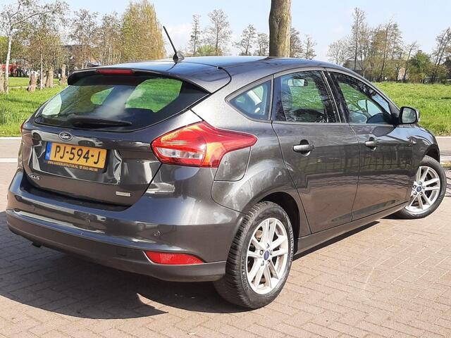 Ford FOCUS 1.0 125pk Airco Navigatie Bluetooth