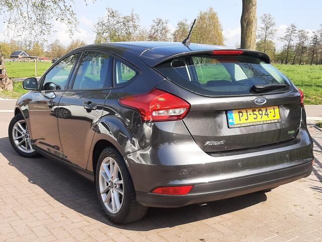 Ford FOCUS 1.0 125pk Airco Navigatie Bluetooth