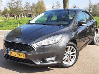 ford-focus-1.0-125pk-airco-navigati