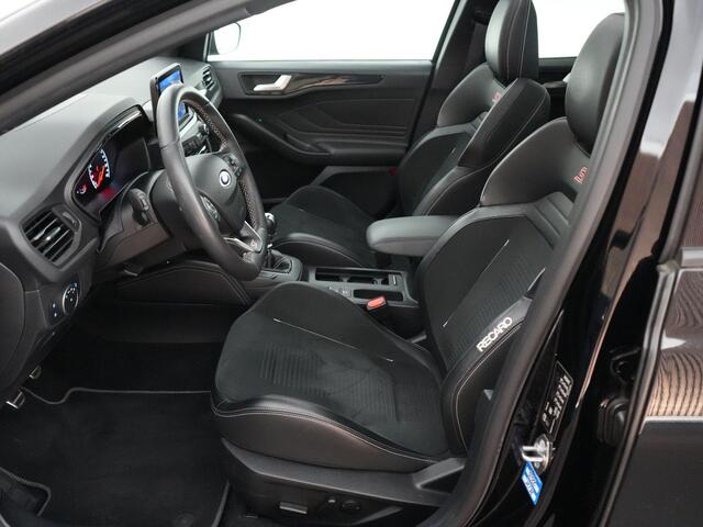 Ford FOCUS ST-3 2.3 280pk |dealer onderhouden|19" sparco|panoramadak|head-up|B&O|adaptive LED|Apple carplay|parkeercamera|adaptive cruise control|winterpack|