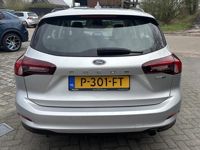 Ford FOCUS Wagon 1.0 125pk Hybrid connect ,navigatie,lmv,sportdop,led,winter