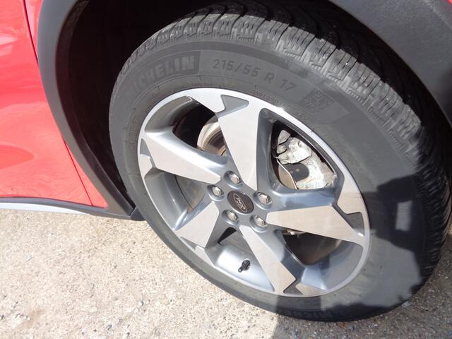 Ford FOCUS 1.0 EcoBoost Hybrid Active X Business Navigatie, ECC, PDC v+a, camera, zwart dak, 17 inch, 155 PK !!