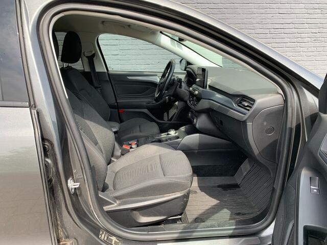 Ford FOCUS Wagon 1.5T 150PK Automaat ** Ex Bpm Export ** ACTIVE Apple Carplay Android Auto Trekhaak Stoel-Stuurverwarming Navi Climate Control Cruise Control incl. ASLD Led Lmv 18" Licht-regensensor Keyless Wifi PDC Voorruitverwarming 1e Eigenaar EURO 6