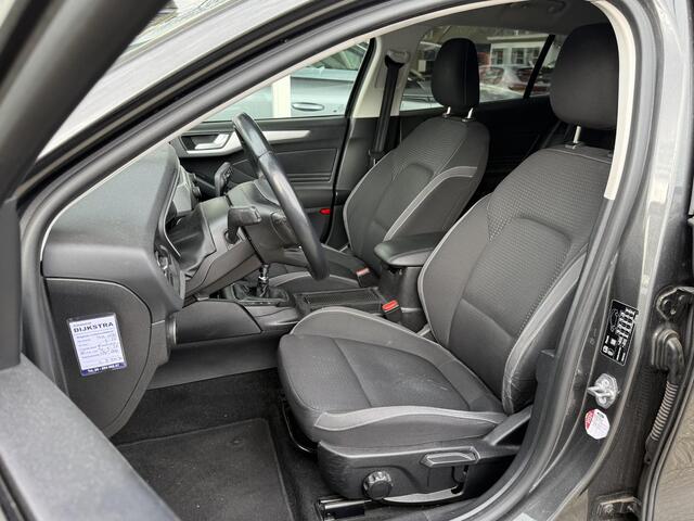 Ford FOCUS Wagon 1.5 EcoBlue ST Line Business | Climate & Cruise Control | Navigatie | Stoelverwarming | Parkeersensoren voor + achter |