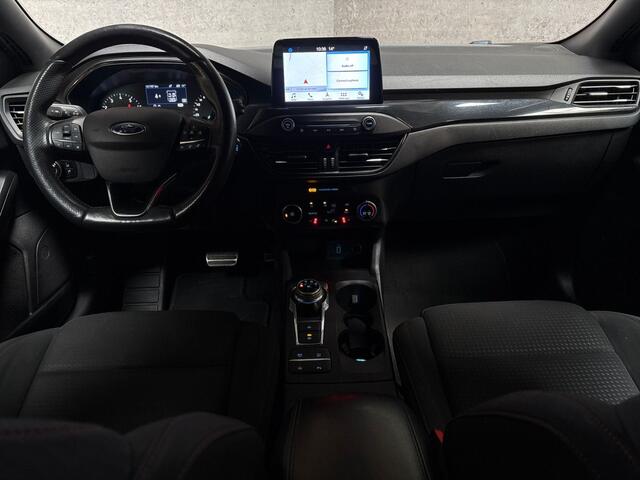 Ford FOCUS Wagon 1.0 EcoBoost ST-Line Automaat (APPLE CARPLAY, GROOT NAVI, STUUR/STOELVERWARMING, GETINT GLAS, SPORTSTOELEN, PARKEERSENSOREN, KEYLESS, CRUISE, NIEUWSTAAT)