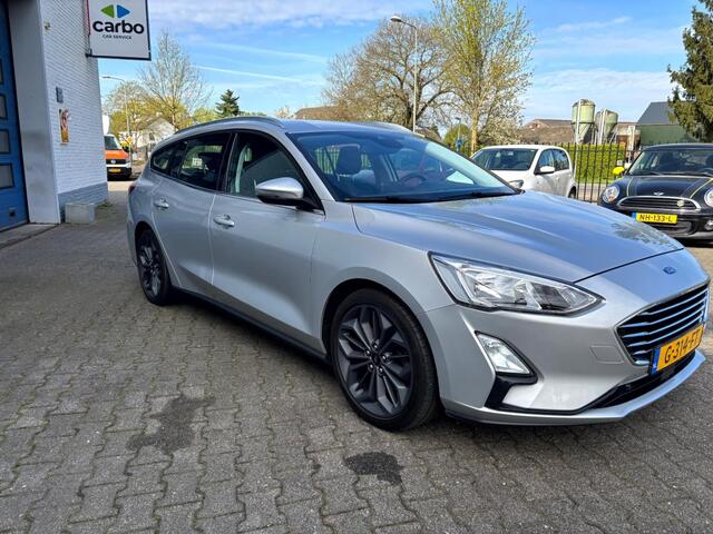 Ford FOCUS 1.0 ECOB. ST Line Business, Airco, Nav, Trekhaak, CarPlay, Keyless