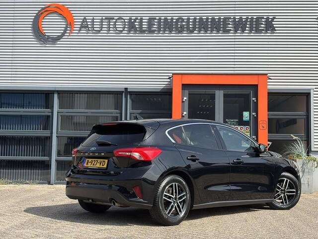 Ford FOCUS 1.0 EcoBoost Titanium Business / Stoel, stuur en voorruitverwarming / Cruise Control / navi / Applecarplay/Androidauto /