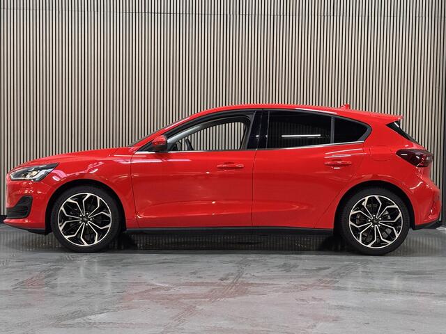 Ford FOCUS 155pk Titanium-X Sync-4 Navi Camera Winter pack Privacy glass 5drs Dealeronderhouden