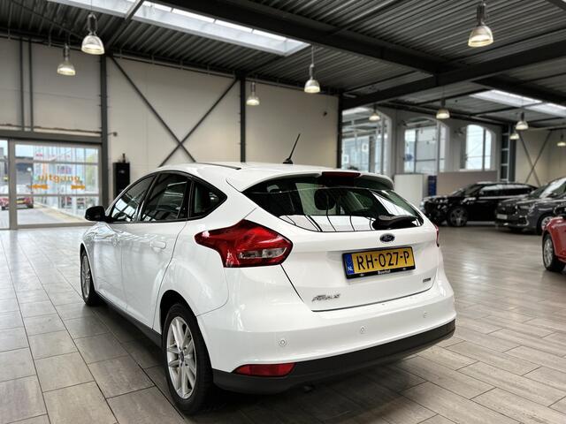 Ford FOCUS Ecoboost 100pk Lease Edition | 100% onderhouden | Cruise | Parkeersens achter | Airco | Apple carplay Android auto | |
