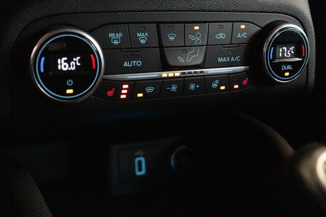 Ford FOCUS 1.0 EcoBoost Active Business | NAVI | CAMERA + PDC | VRUIT / STUUR / STOELVERW | TREKHAAK | B&O AUDIO |