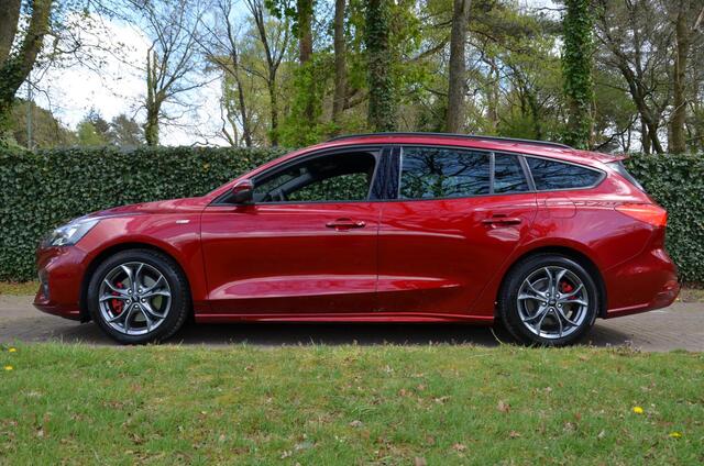 Ford FOCUS Wagon 1.0 EcoBoost ST Line Business Navi/Pdc/Ecc/Led/Stoel Stuur & ruitverwarming/Cr-Controle/Achteruitrijcamera/Lmv