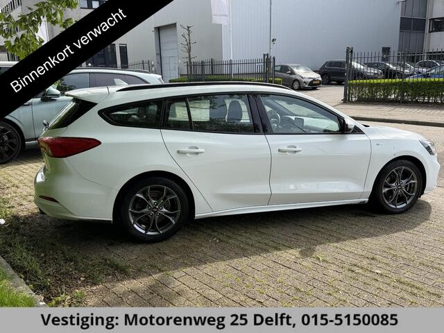 Ford FOCUS Wagon 1.0 EcoBoost ST Line Business . KEYLESS ENTRY & START . PARKEERSENSOREN . NAVIGATIE .