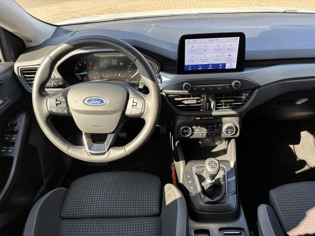 Ford FOCUS Wagon 1.0 EcoBoost Connected / Stoel, Stuur en Voorruitverwarming / Navi / Applecarplay/Androidauto /