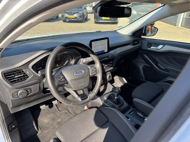 Ford FOCUS Wagon 1.0 EcoBoost Connected / Stoel, Stuur en Voorruitverwarming / Navi / Applecarplay/Androidauto /