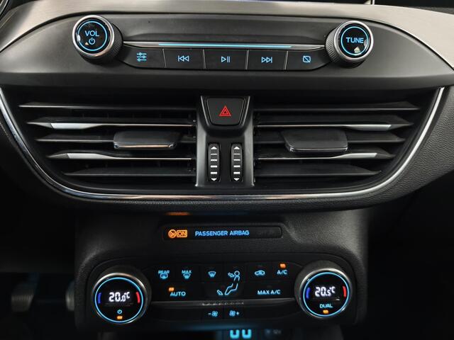 Ford FOCUS Wagon 1.0 EcoBoost Hybrid Titanium X Business | Camera | Navigatie | El achterklep |