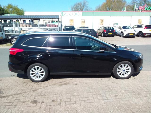 Ford FOCUS Wagon 1.0 Titanium