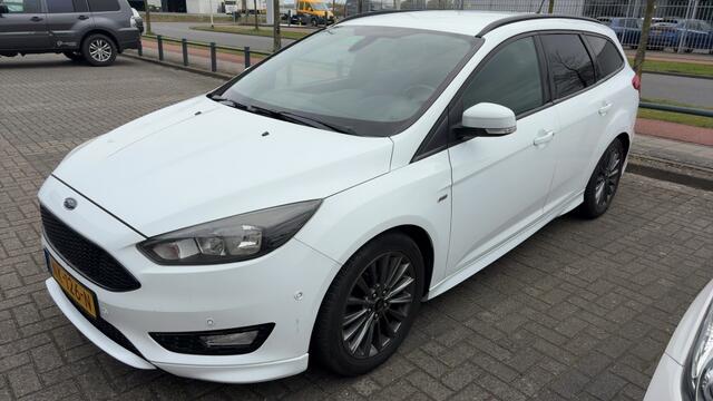Ford FOCUS Wagon 1.0 ST-Line