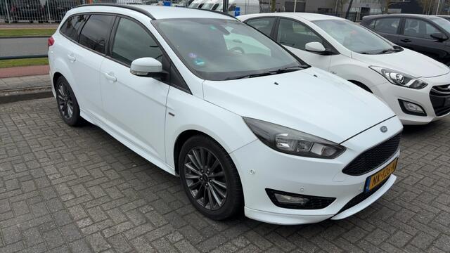 Ford FOCUS Wagon 1.0 ST-Line
