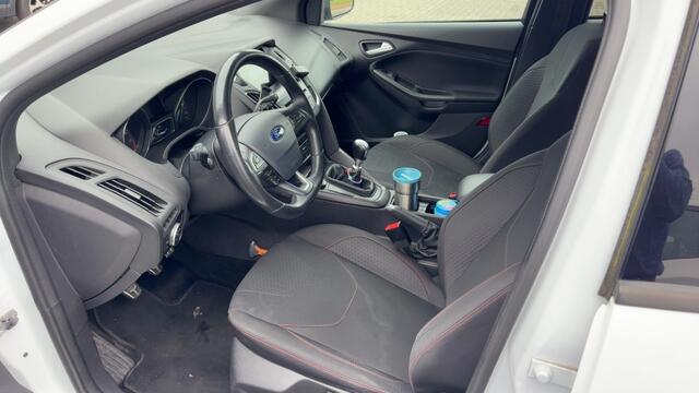 Ford FOCUS Wagon 1.0 ST-Line