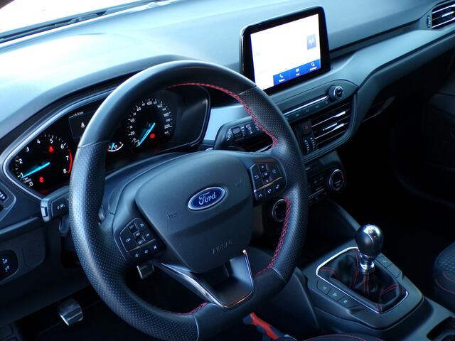 Ford FOCUS Wagon 1.0 Hybrid ST Line Style, Winter Package / Carplay + Android Auto / Full LED / Camera / 17' LMV
