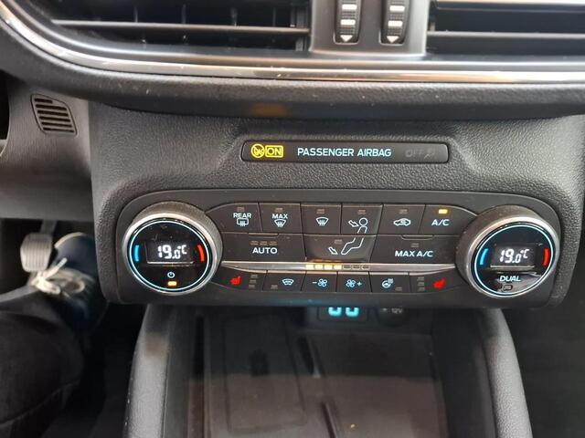 Ford FOCUS EcoBoost Hybrid Titanium X Navi Trekhaak Camera Winter pack Adap Cruise El.Klep Wagon