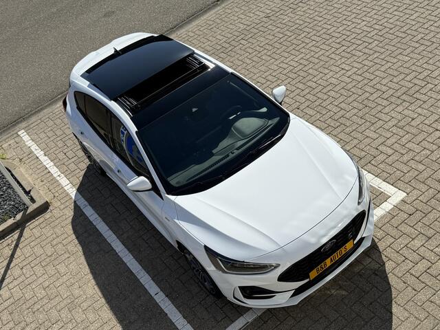 Ford FOCUS 1.0 EcoBoost Hybrid 155pk Automaat ST-Line X l PANO-DAK l 18-INCH l BLISS l CAMERA l ECC l FULL-LED l NAVI l STOEL/STUUR-VERW. l 18.000km