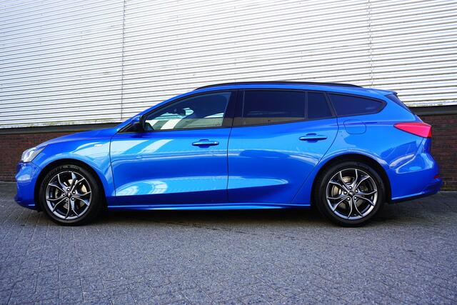 Ford FOCUS Wagon 1.0 EcoB. ST-Line | WINTERPACK| CAMERA| ALLSEASON!